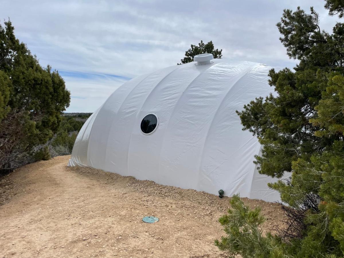 Canyon Rim Domes - A Luxury Glamping Experience!! Монтичелло Экстерьер фото